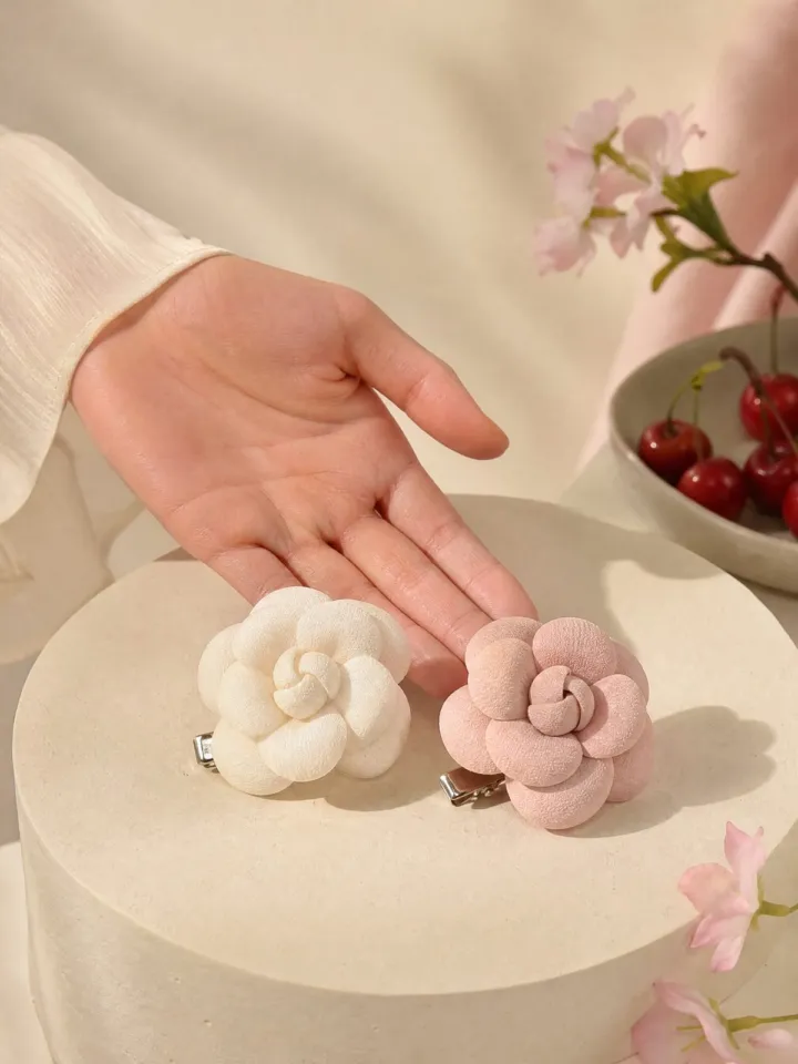 Camellia Collar Clip Pair