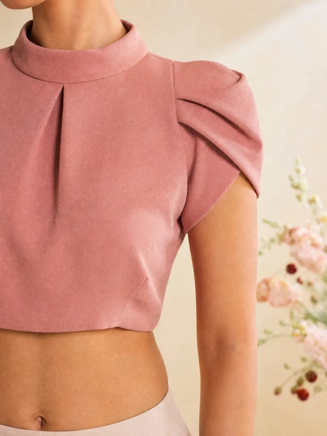 Tulip Cap Sleeve Crop — Detail