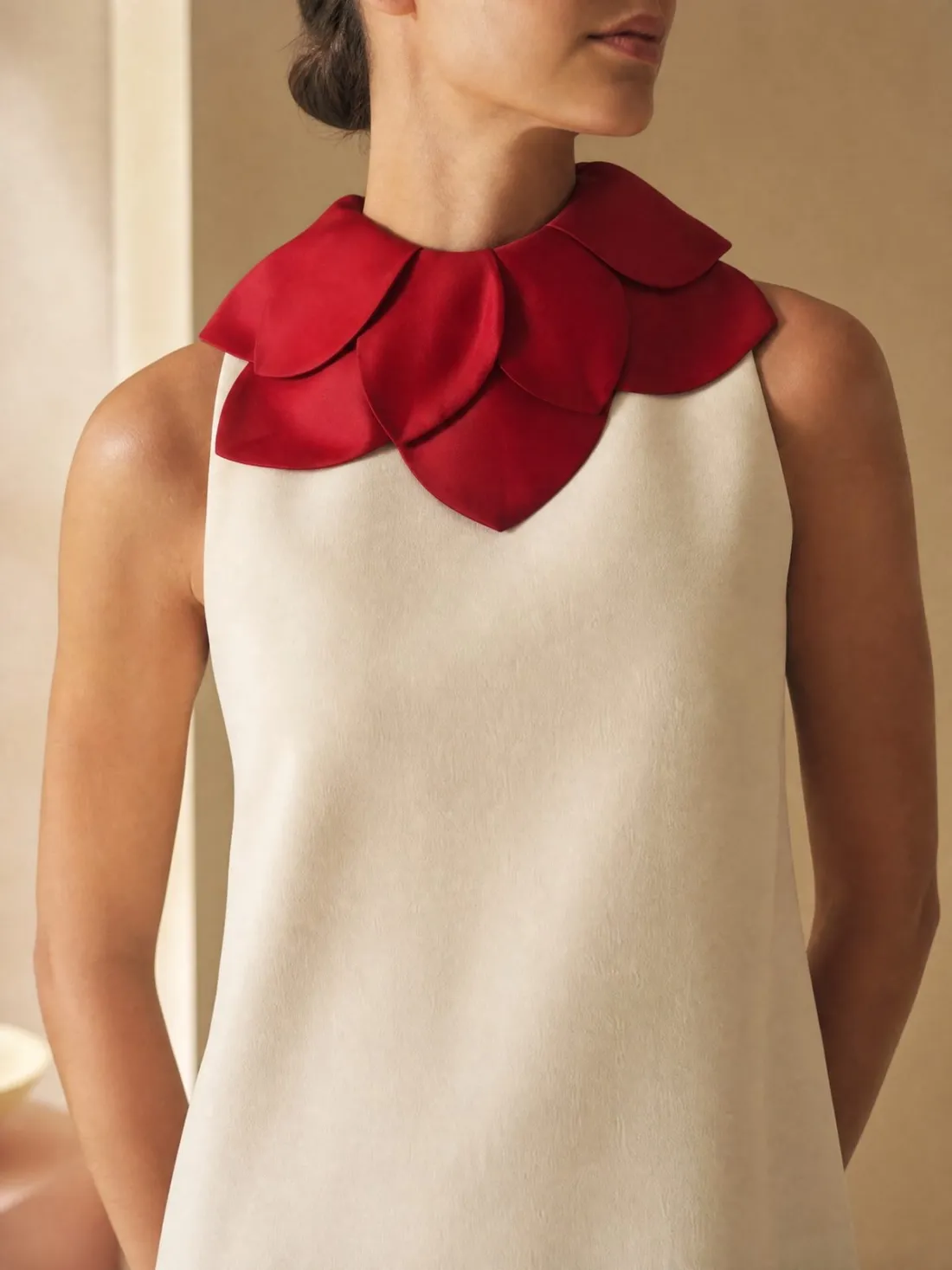 Folded Collar Shift Dress — Detail